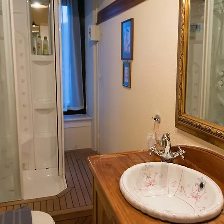 Casa de hóspedes Vogiatzopoulou 4*